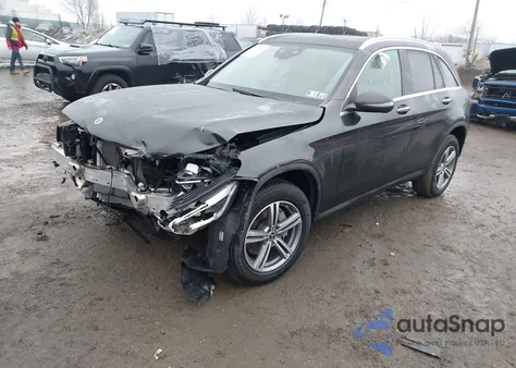 2021 Mercedes-Benz Glc 300 4Matic Suv z USA, uszkodzony, nr VIN W1N0G8EB2MF977592